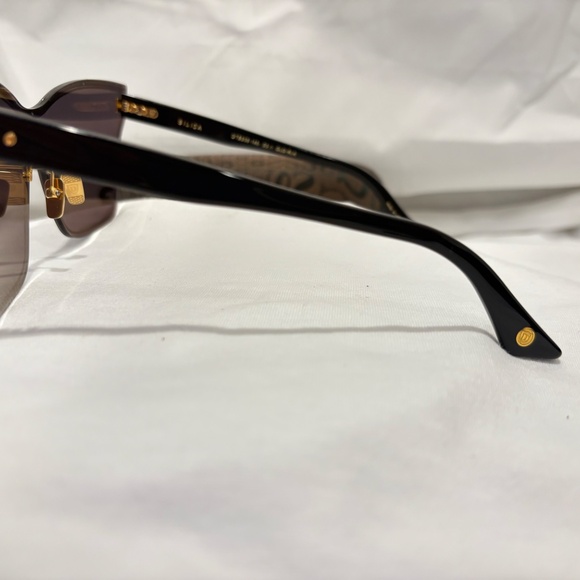NEW! DITA SILICA DTS508-03-GLD-BLK; BLACK/GOLD W/GREY-BLACK FLASH LENS 100% AUTH - Picture 6 of 8